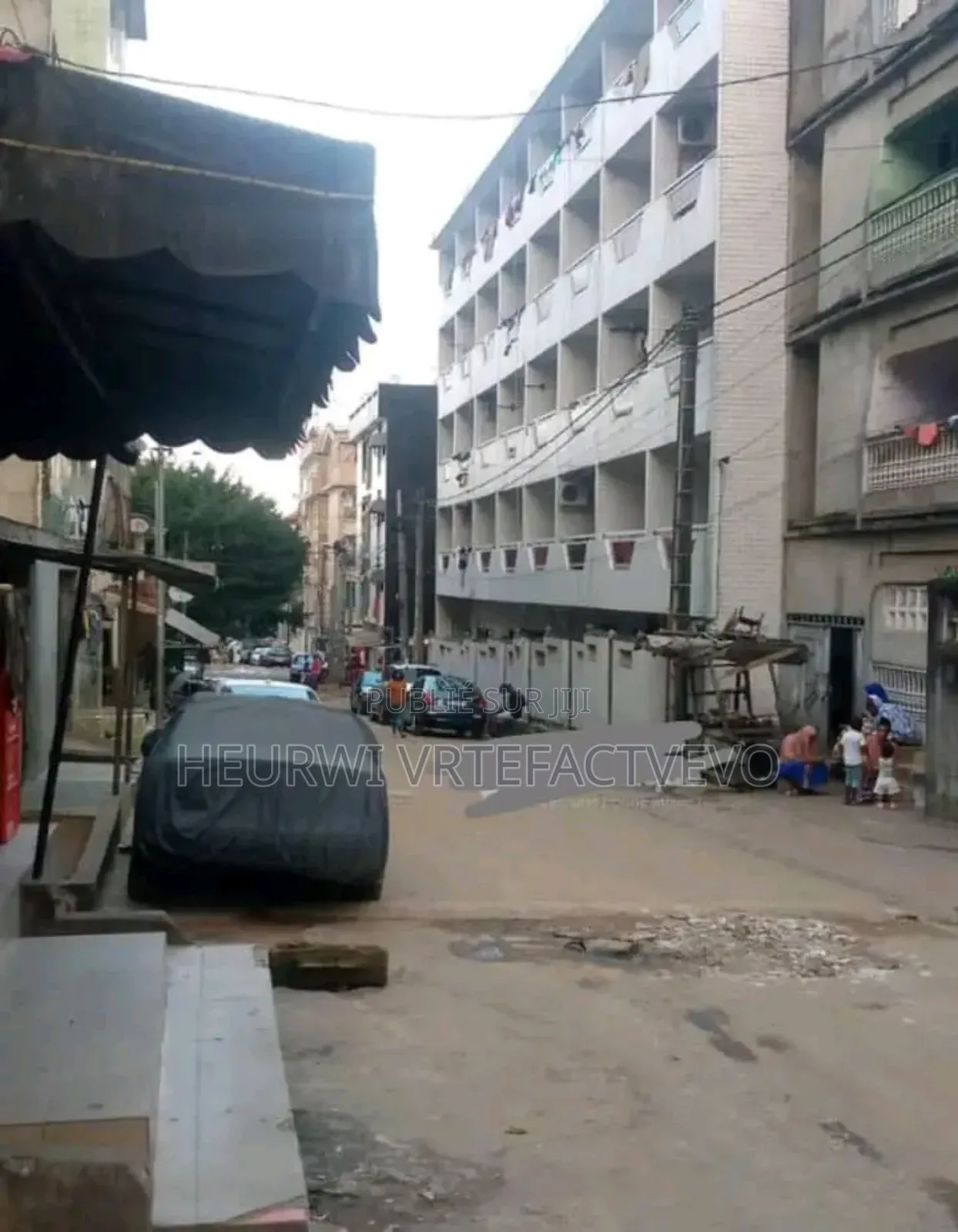 20chbre Blocs d'appartements dans Immeuble Jumelé, Yopougon à Vendre