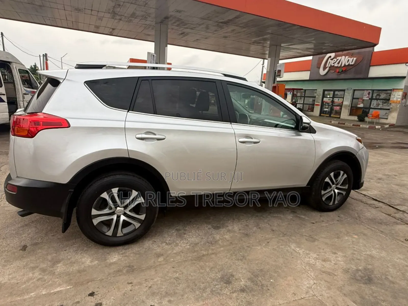 Toyota RAV4 LE AWD (2.5L 4cyl 6A) 2016 Gris