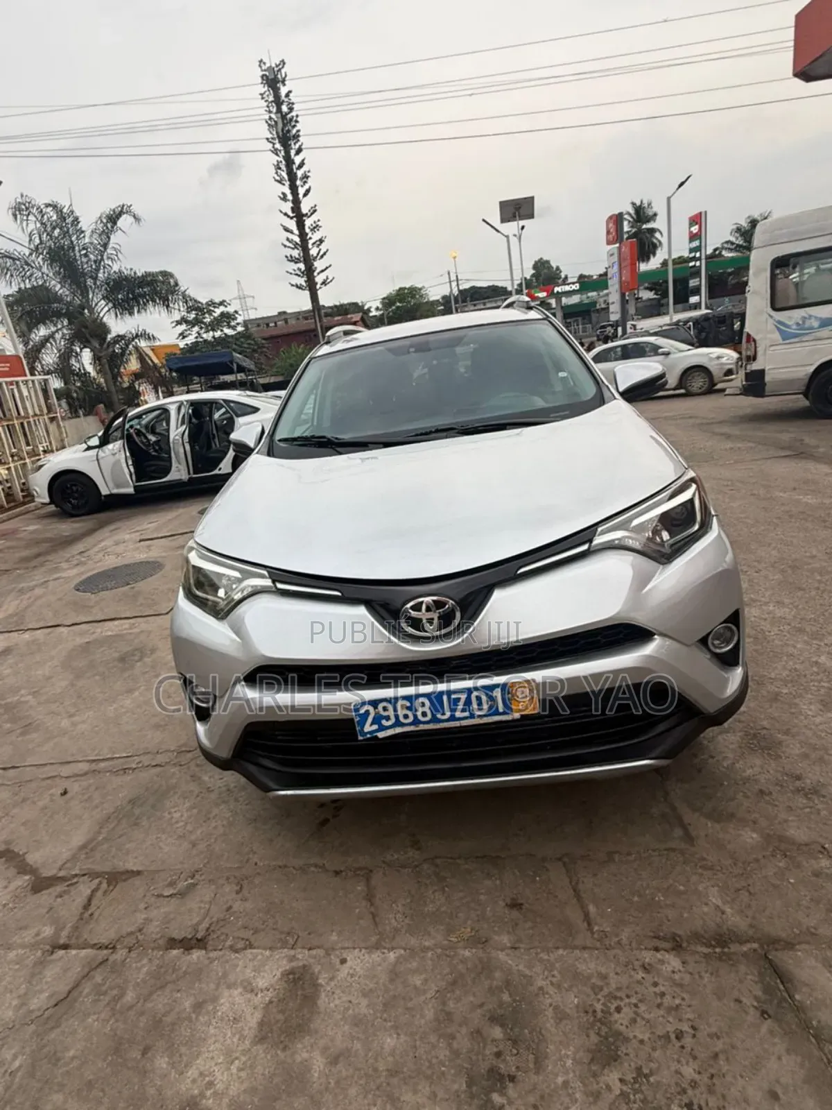 Toyota RAV4 LE AWD (2.5L 4cyl 6A) 2016 Gris