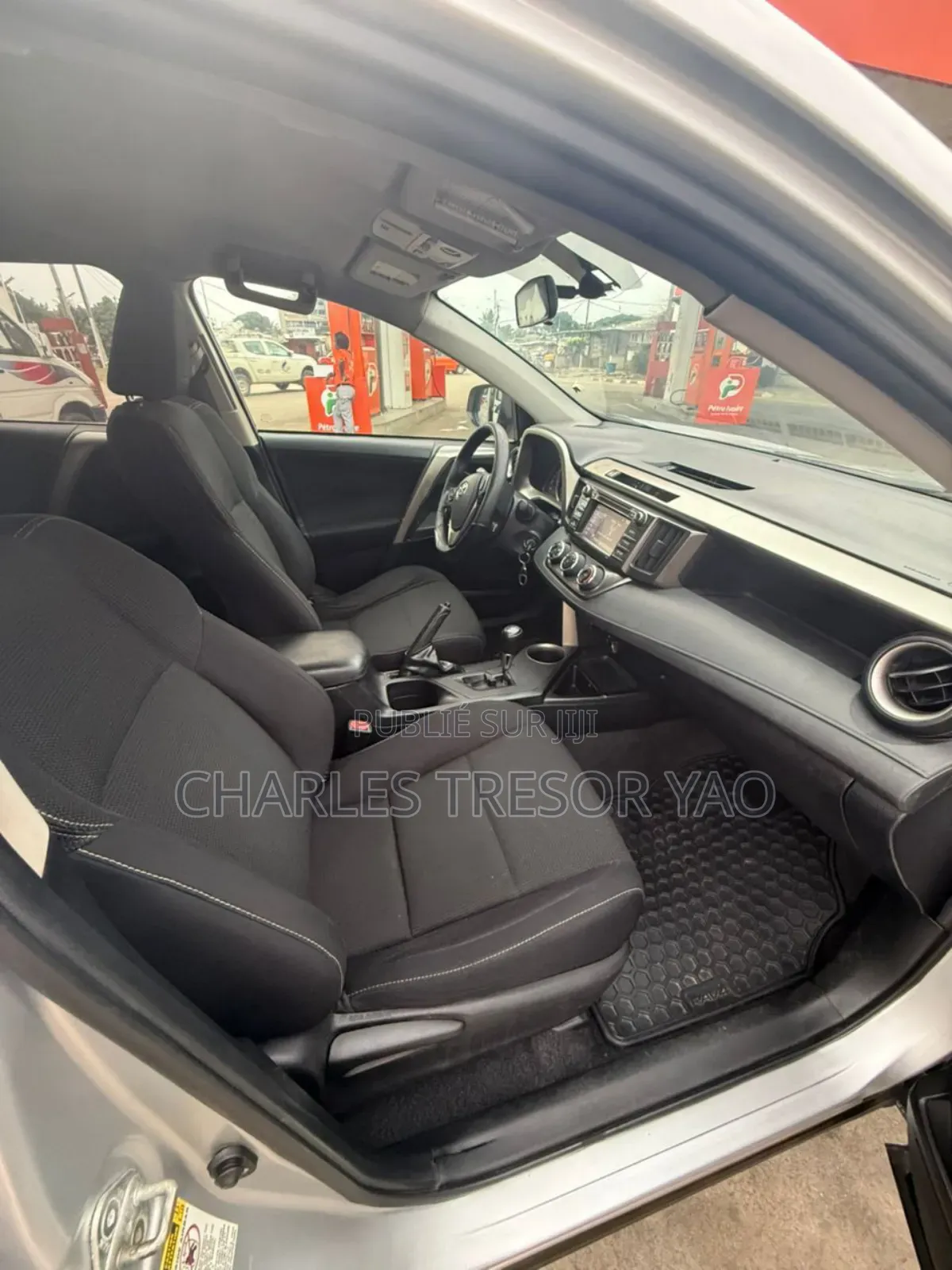 Toyota RAV4 LE AWD (2.5L 4cyl 6A) 2016 Gris