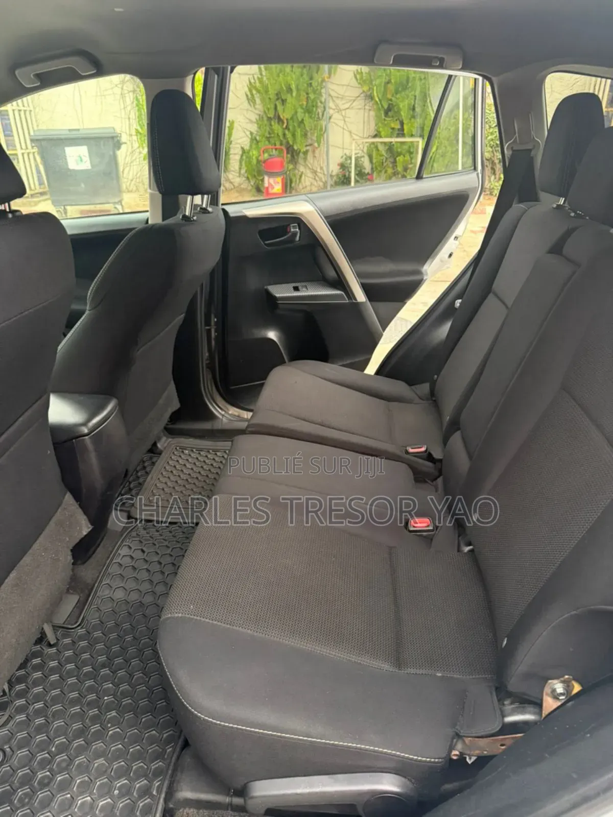 Toyota RAV4 LE AWD (2.5L 4cyl 6A) 2016 Gris