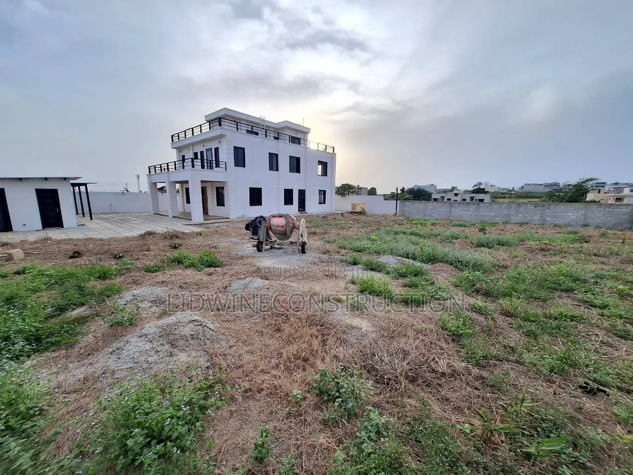 4chbre Villa dans Bingerville à Vendre