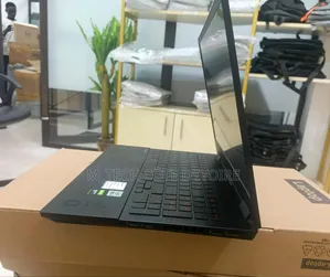 Nouveau Ordinateur portable HP Omen 15 16GB Intel Core i5 SSD 512GB