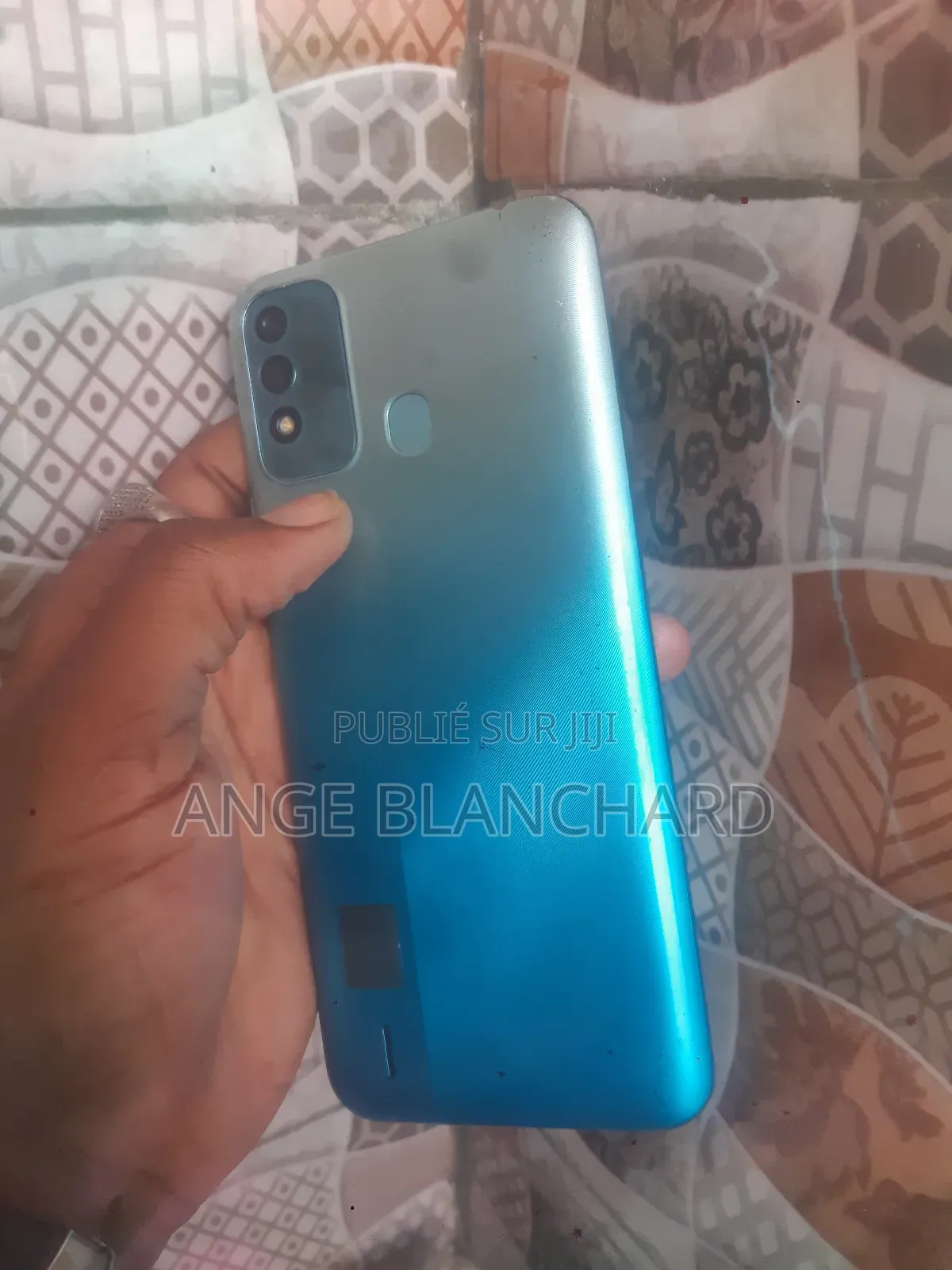 Itel P37 32 GB Bleu