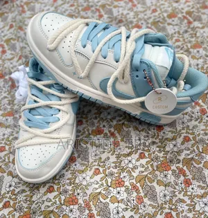 Nike Dunk Low : l'Alliance Parfaite Entre Confort Et Élégance.