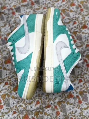 Nike Dunk Low : l'Alliance Parfaite Entre Confort Et Élégance.