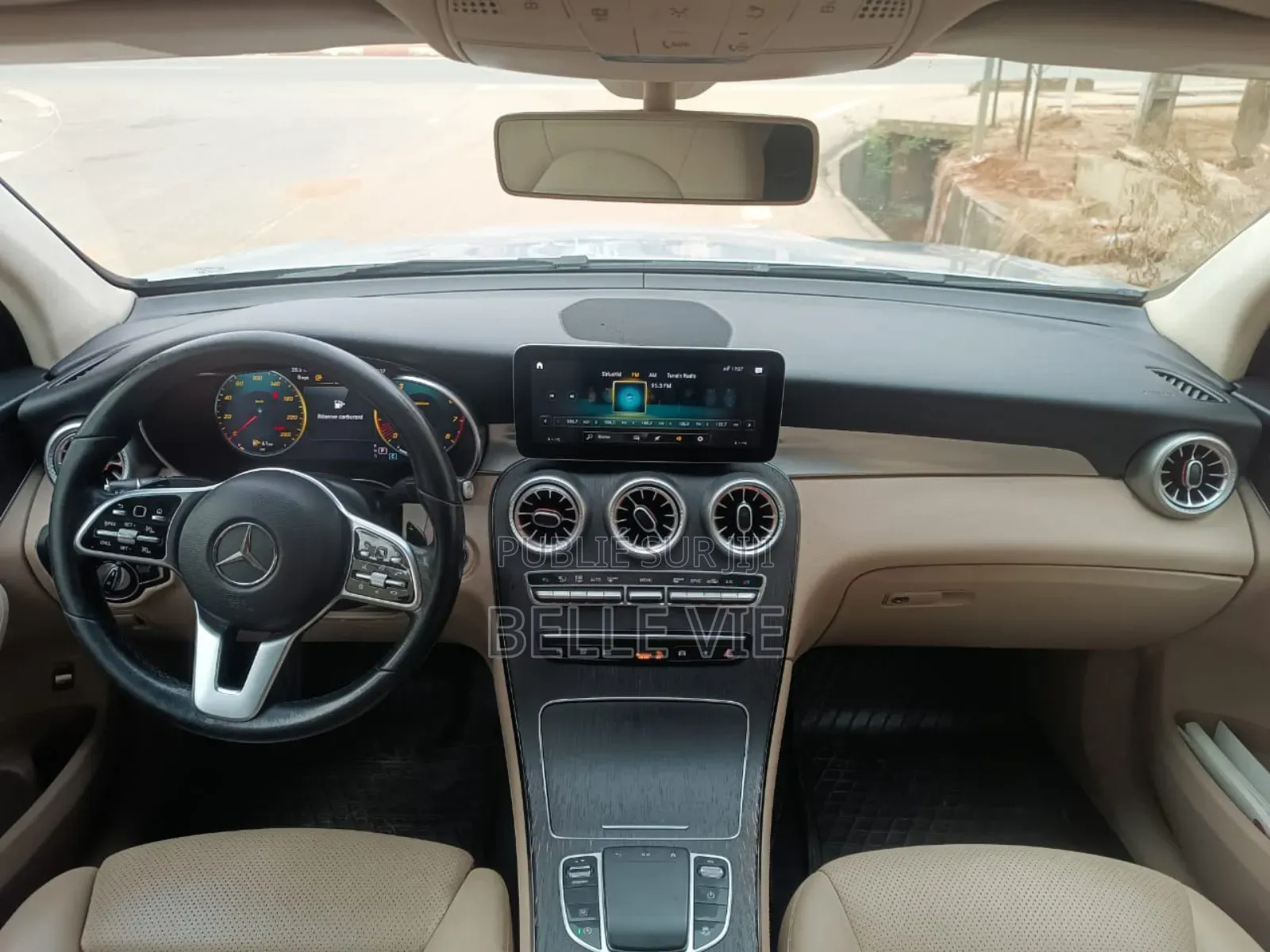 Mercedes-Benz GLC-Class 2020 Beige