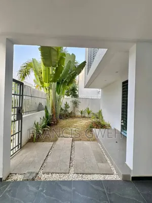 3chbre Duplex dans Francis Gweh, Cocody à Louer