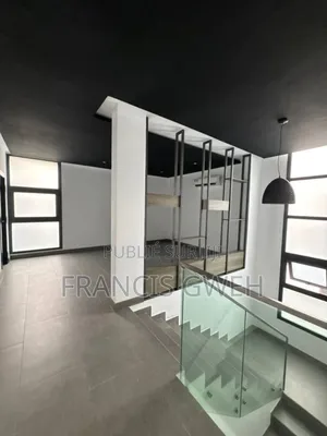 3chbre Duplex dans Francis Gweh, Cocody à Louer