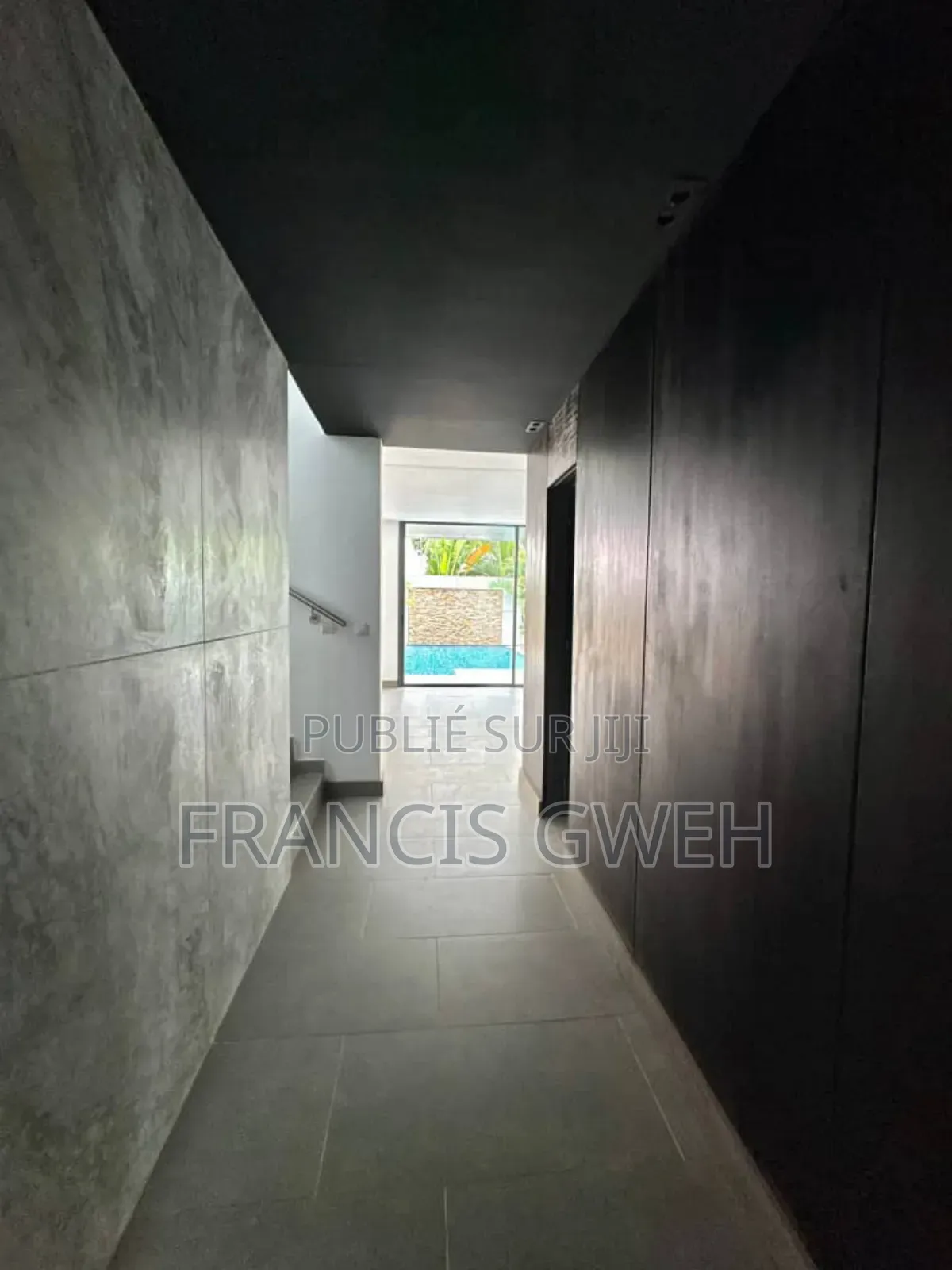 3chbre Duplex dans Francis Gweh, Cocody à Louer