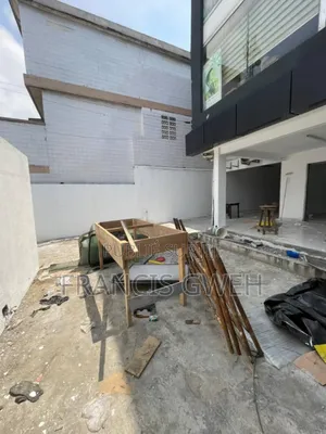 5chbre Duplex dans Francis Gweh, Cocody à Louer