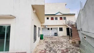 8chbre Duplex dans Francis Gweh, Cocody à Louer