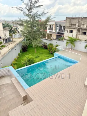 8chbre Duplex dans Francis Gweh, Cocody à Louer