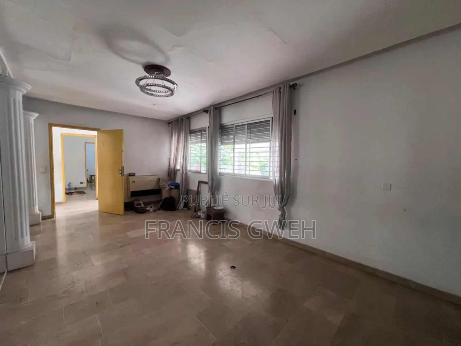 7chbre Duplex dans Francis Gweh, Cocody à Louer