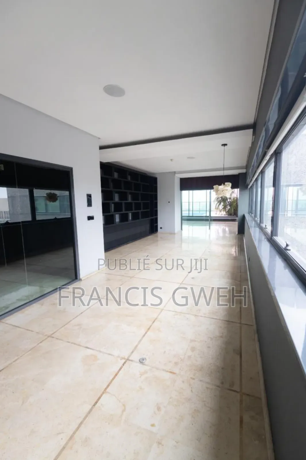 4chbre Appartement dans Francis Gweh, Cocody à Louer