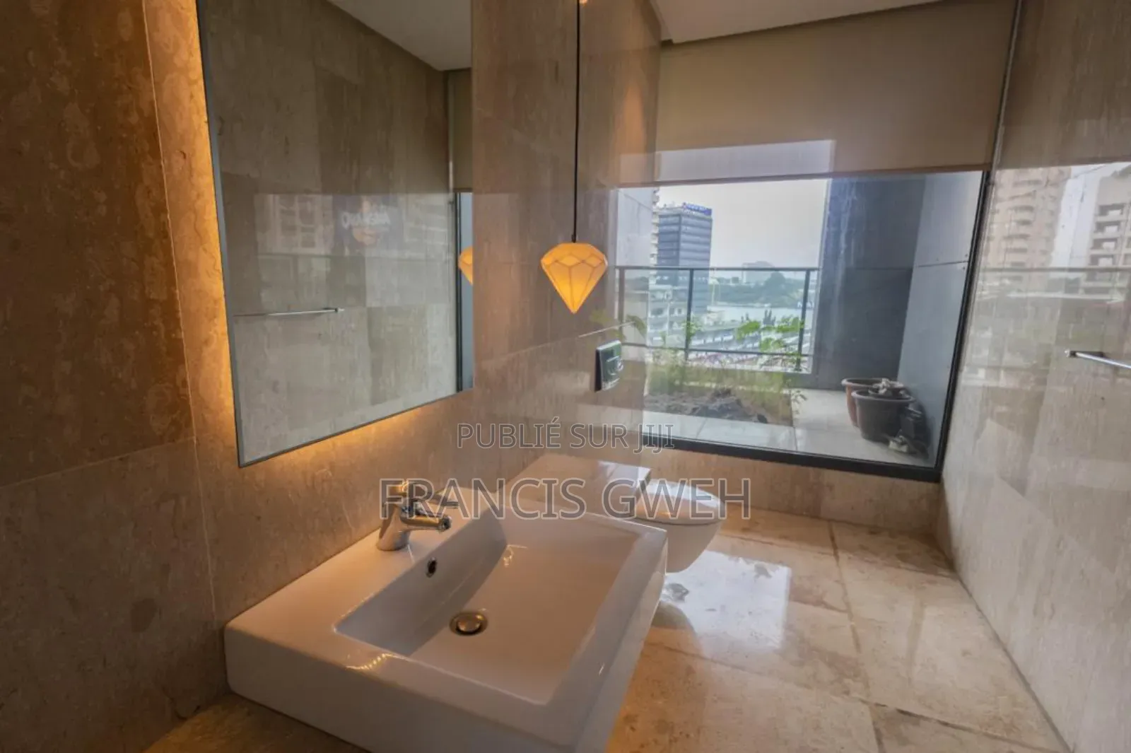 4chbre Appartement dans Francis Gweh, Cocody à Louer