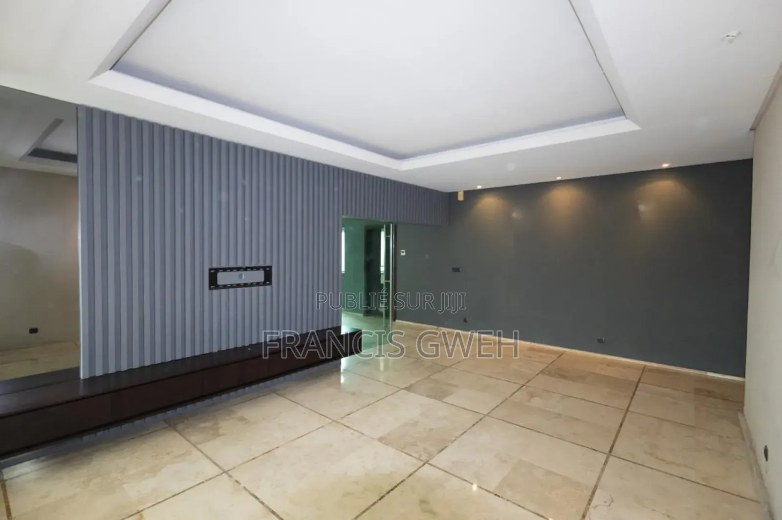 4chbre Appartement dans Francis Gweh, Cocody à Louer