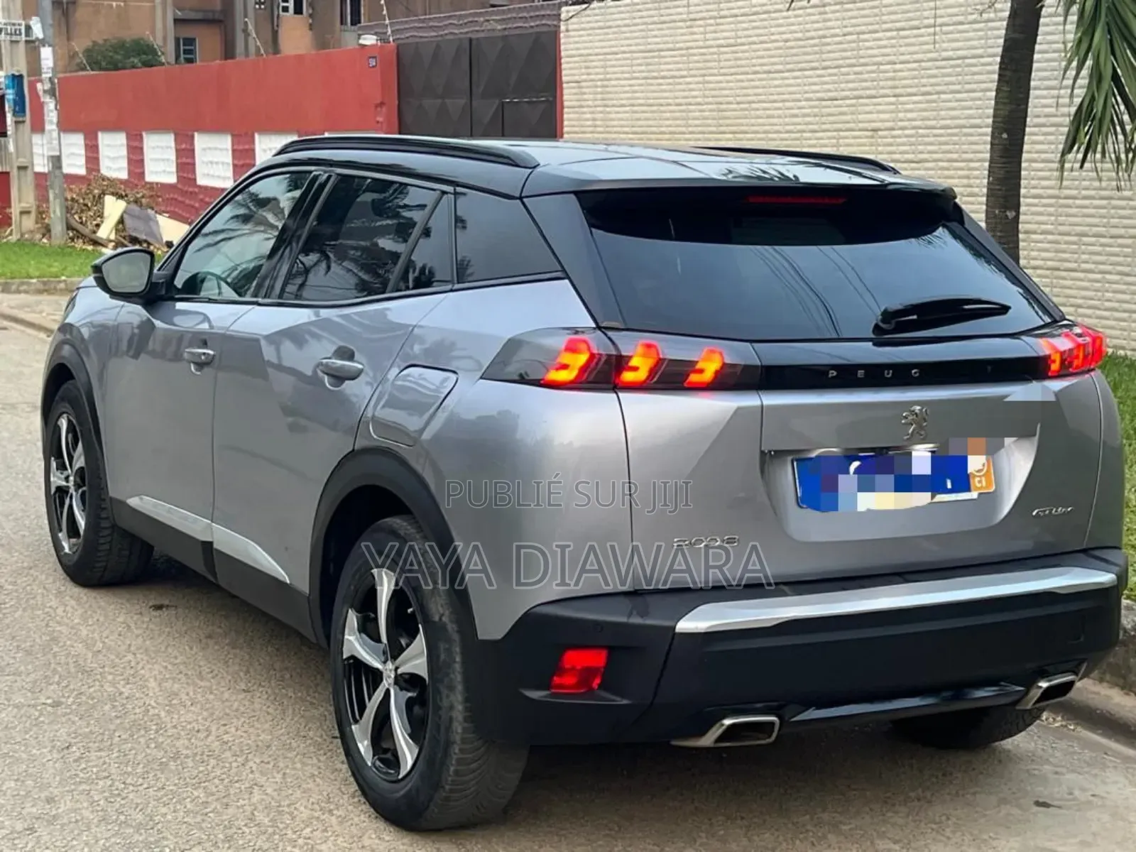 Peugeot 2008 2021 Gris