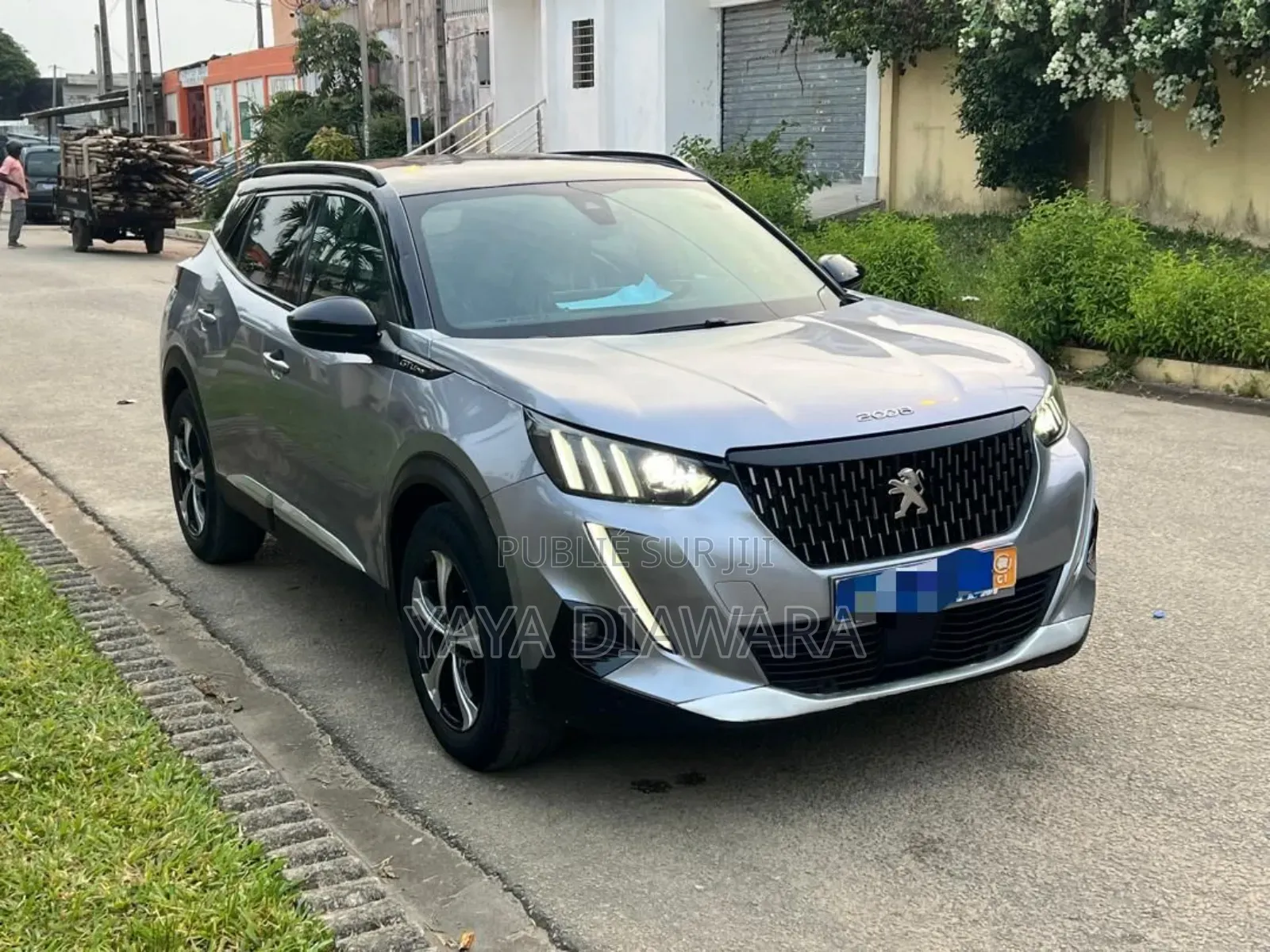 Peugeot 2008 2021 Gris