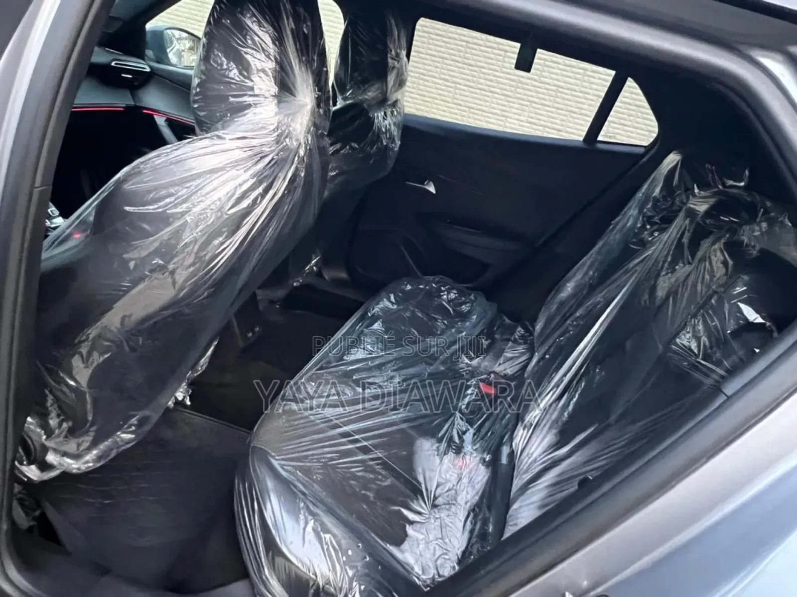 Peugeot 2008 2021 Gris