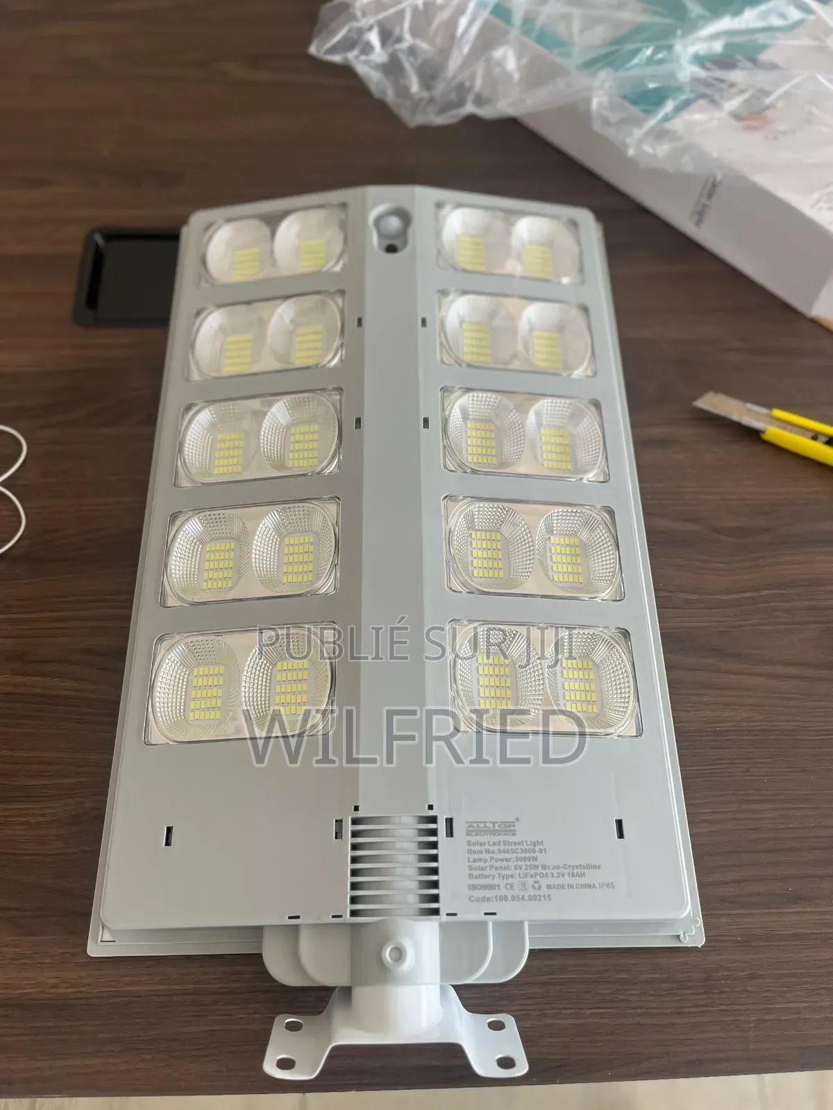 Lampadaire Solaire 3000w- Avec Détecteur De Mouvement