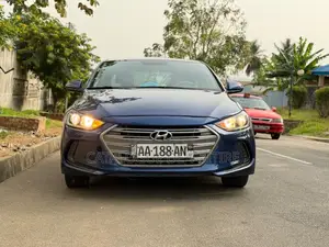 Hyundai Elantra 2018 Bleu