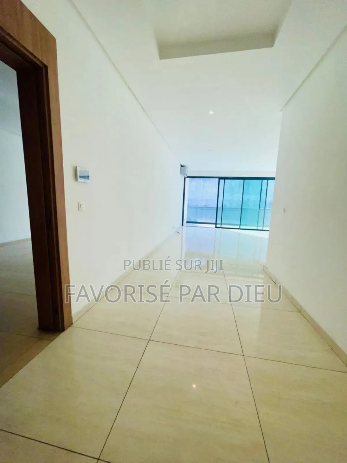 3chbre Appartement dans Cocody à Louer