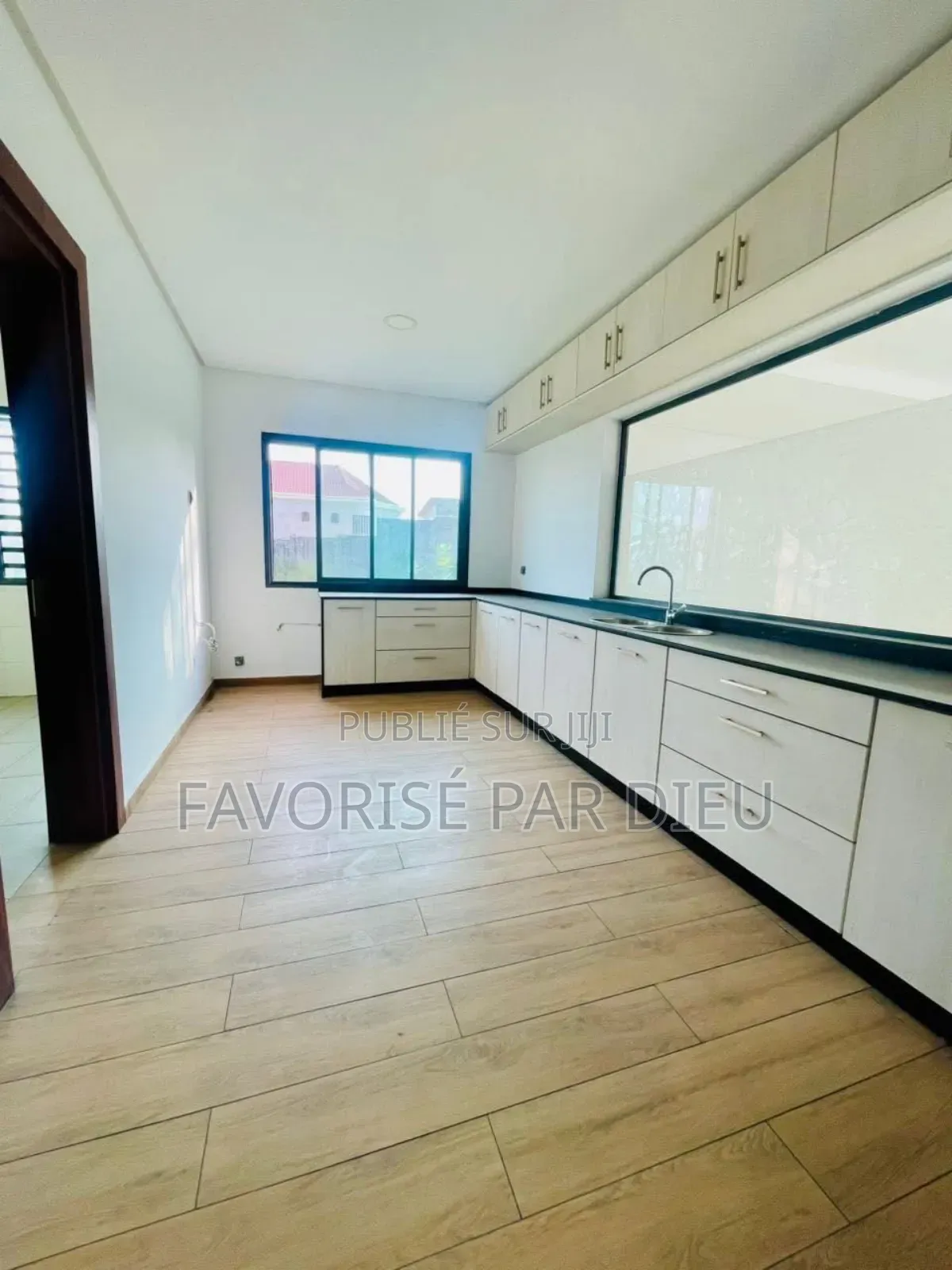 3chbre Appartement dans Cocody à Louer