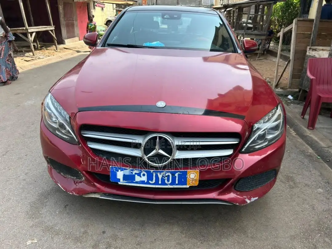 Mercedes-Benz C300 2018 Rouge