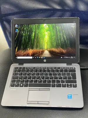 Ordinateur portable HP EliteBook 820 4GB Intel Core i5 HDD 500GB