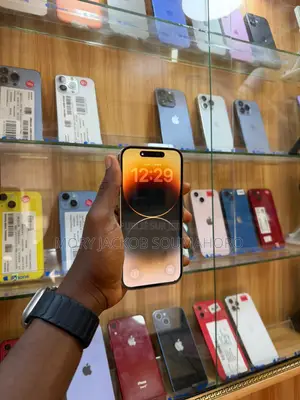 Nouveau Apple iPhone 14 Pro 128 GB Doré