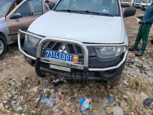 Mitsubishi L200 2005 Blanc