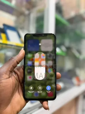 Nouveau Apple iPhone 11 Pro Max 64 GB Noir