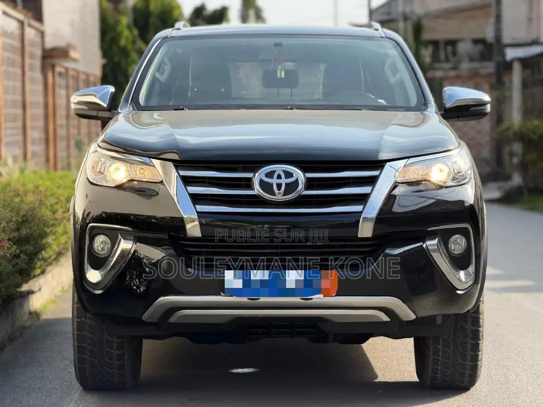 Toyota Fortuner 2019 Noir