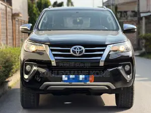 Toyota Fortuner 2019 Noir