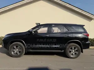 Toyota Fortuner 2019 Noir