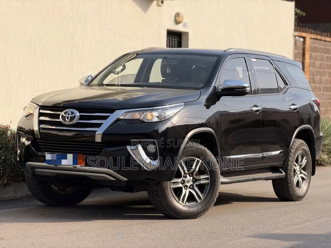 Toyota Fortuner 2019 Noir