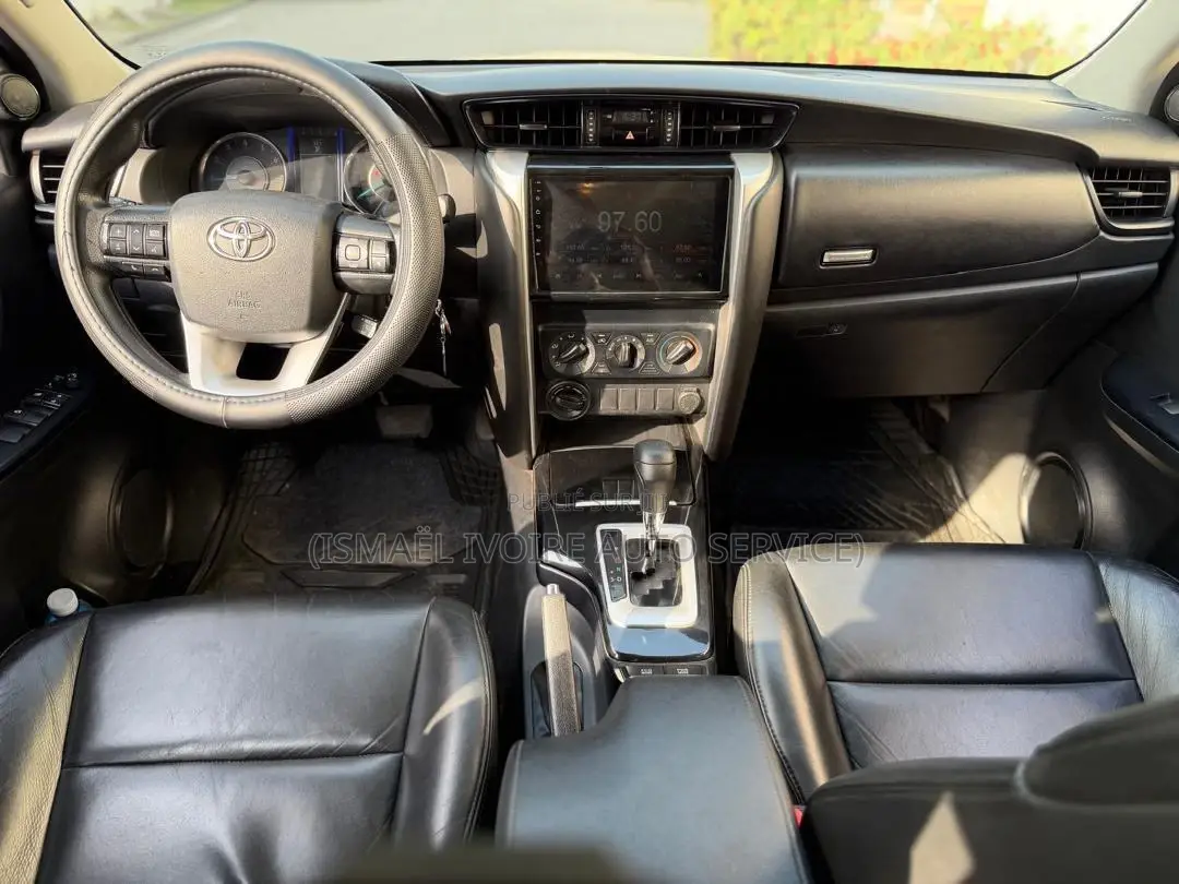 Toyota Fortuner 2019 Noir