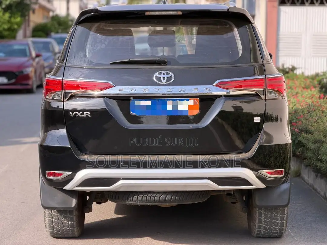 Toyota Fortuner 2019 Noir