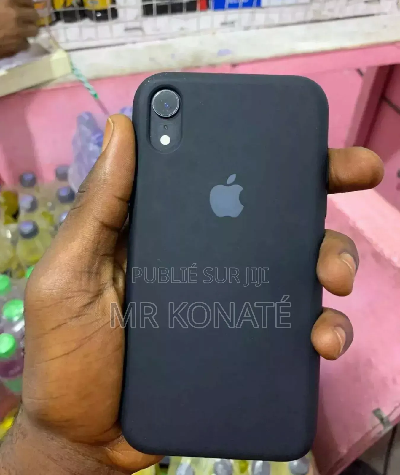 Nouveau Apple iPhone XR 64 GB Noir