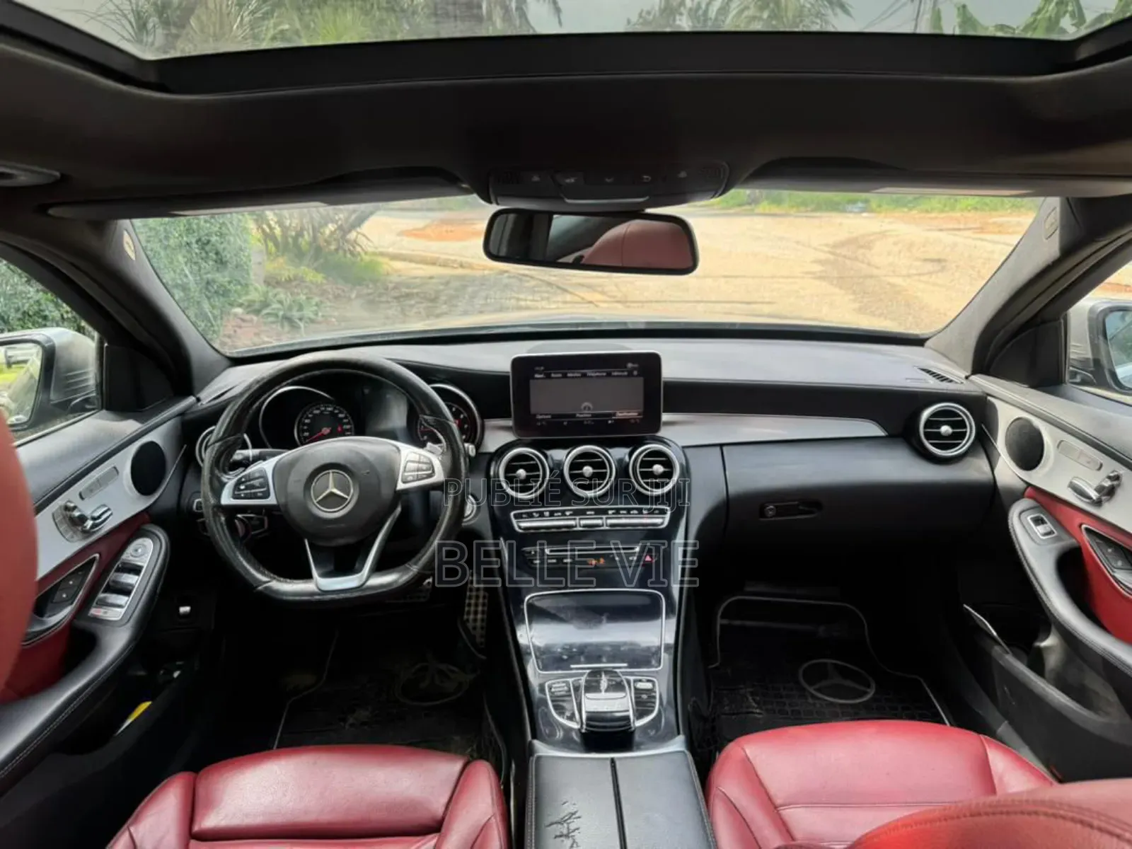 Mercedes-Benz C300 Base 4Matic Sedan AWD (2.0L 4cyl 7A) 2017 Beige