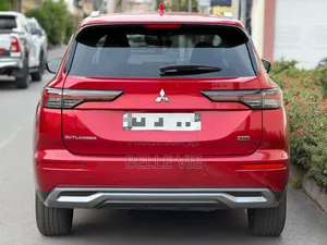 Mitsubishi Outlander ES 2025 Rouge