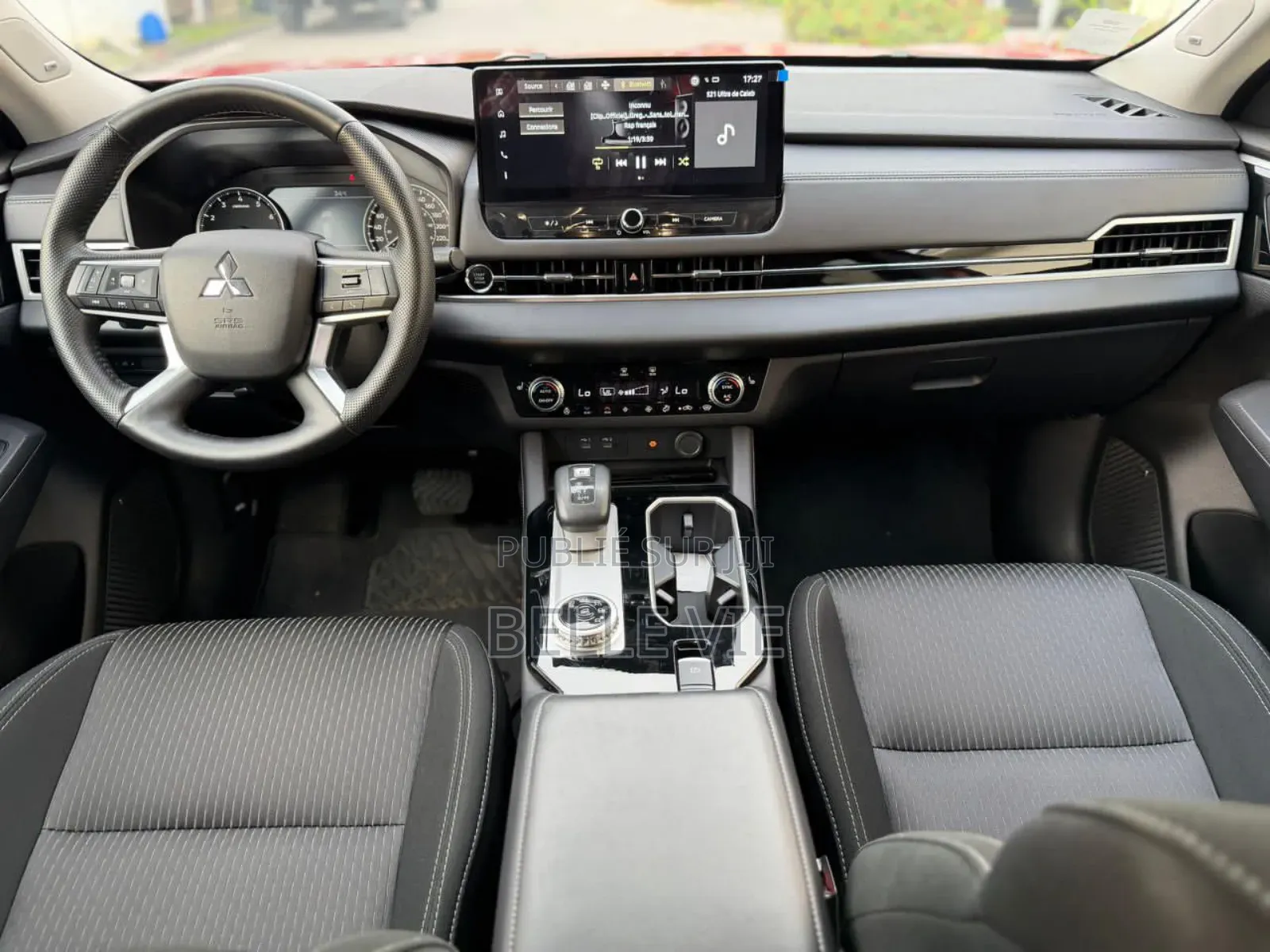 Mitsubishi Outlander ES 2025 Rouge