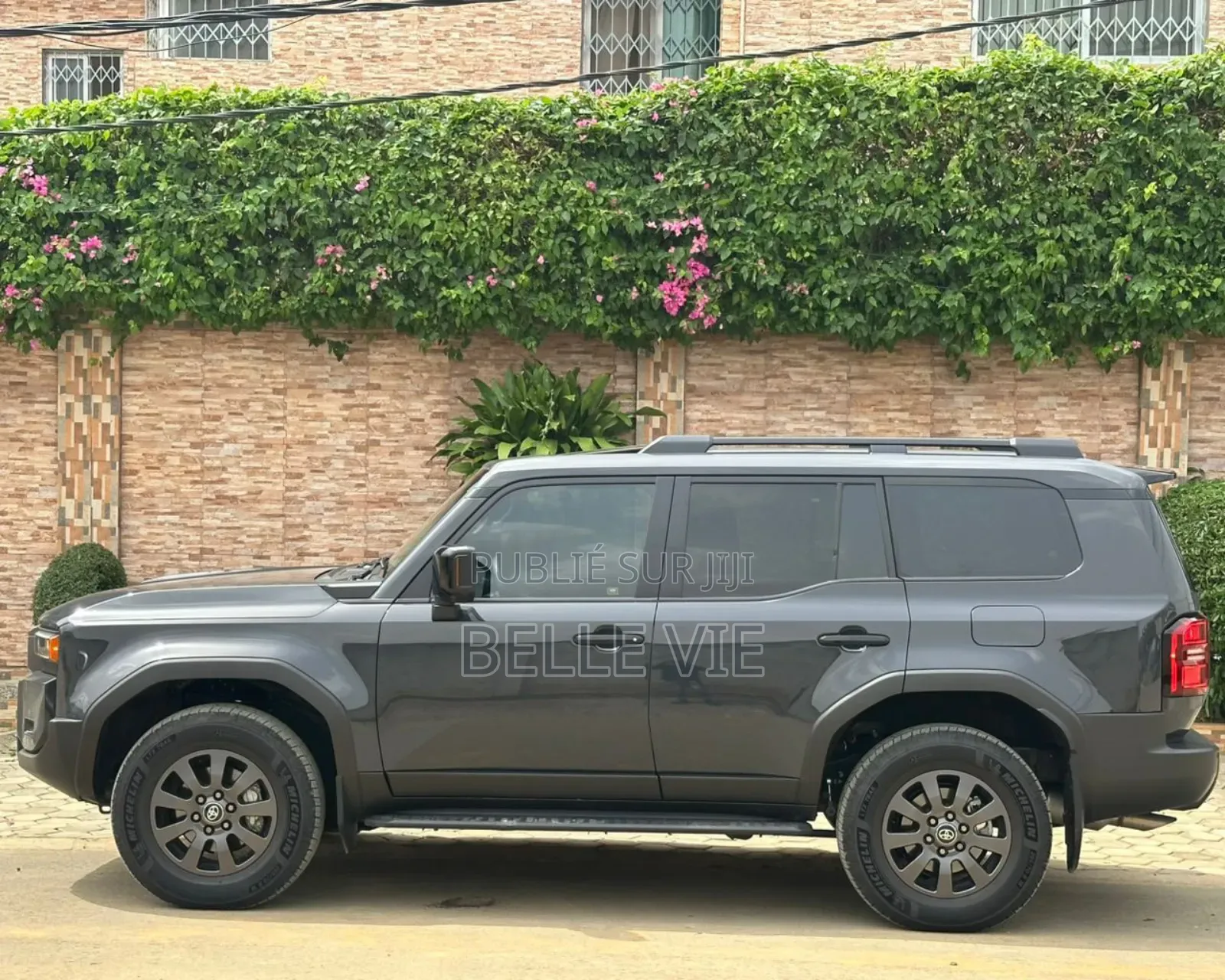 Toyota Land Cruiser Prado 2.4 Hybrid 2025 Noir