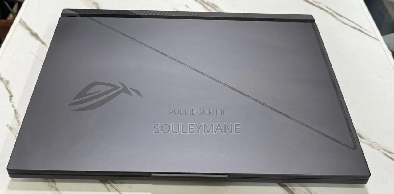 Ordinateur portable Asus ROG Strix G731G 32GB Intel Core i9 SSD 1T