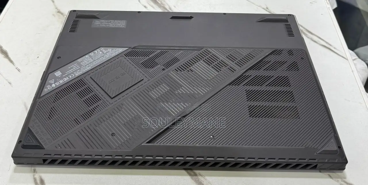 Ordinateur portable Asus ROG Strix G731G 32GB Intel Core i9 SSD 1T