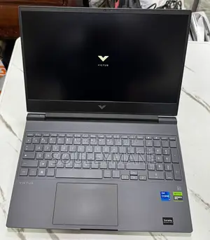 Ordinateur portable HP Victus 15 16GB Intel Core i7 SSD 512GB