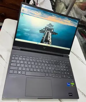 Ordinateur portable HP Victus 15 16GB Intel Core i7 SSD 512GB