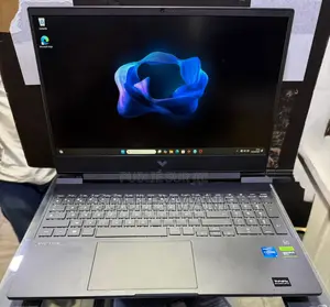 Nouveau Ordinateur portable HP Victus 15 16GB Intel Core i7 SSD 512GB
