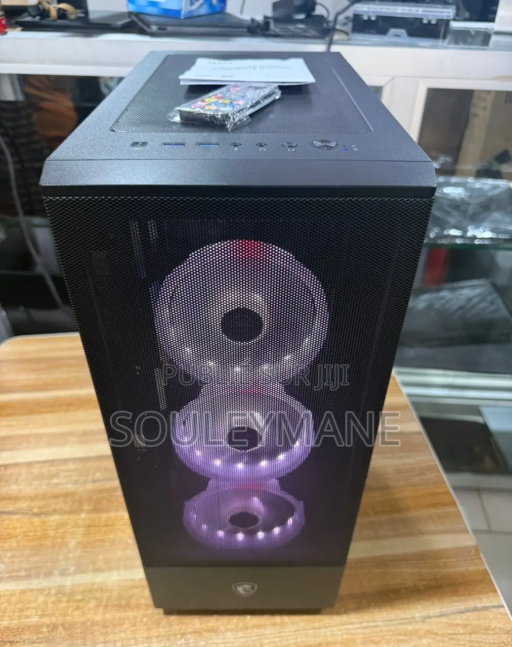 Nouveau Asus ROG STRIX GD30CI 16GB AMD Ryzen 7 SSD 1T